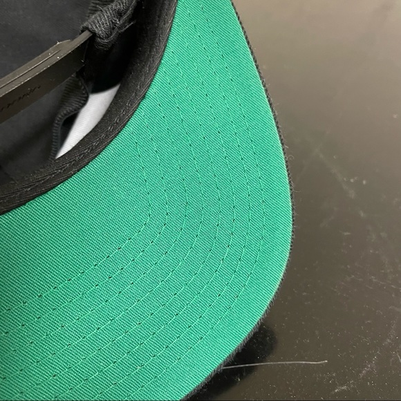 Yupoong SnapBack - Picture 3 of 3